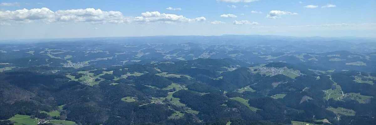 Flugwegposition um 09:57:55: Aufgenommen in der Nähe von St. Oswald bei Freistadt, Österreich in 1584 Meter
